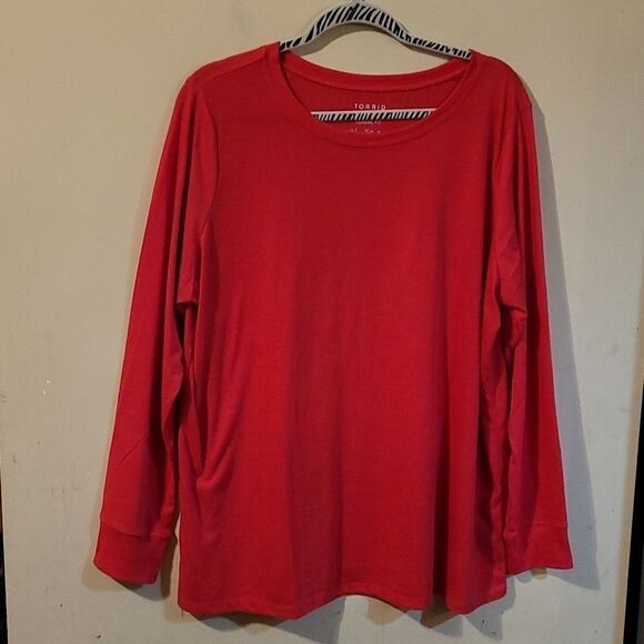 Torrid top size 2 new - Picture 1 of 2